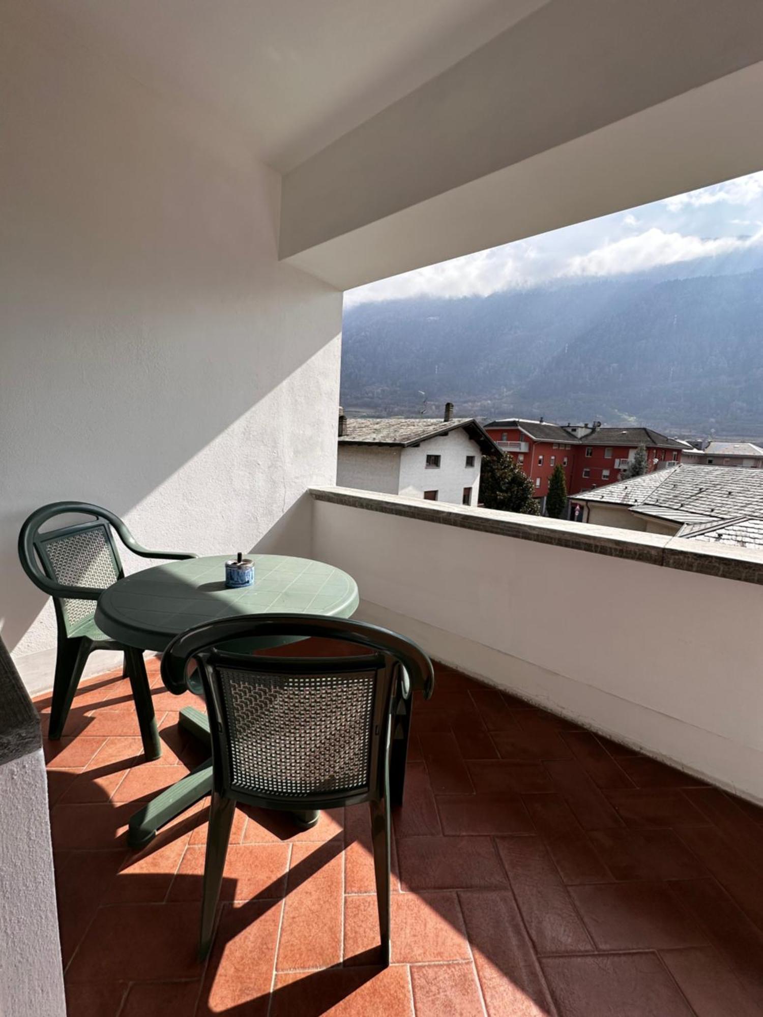 Ampio Appartamento Con Vista “Casa Magro” Tirano Εξωτερικό φωτογραφία