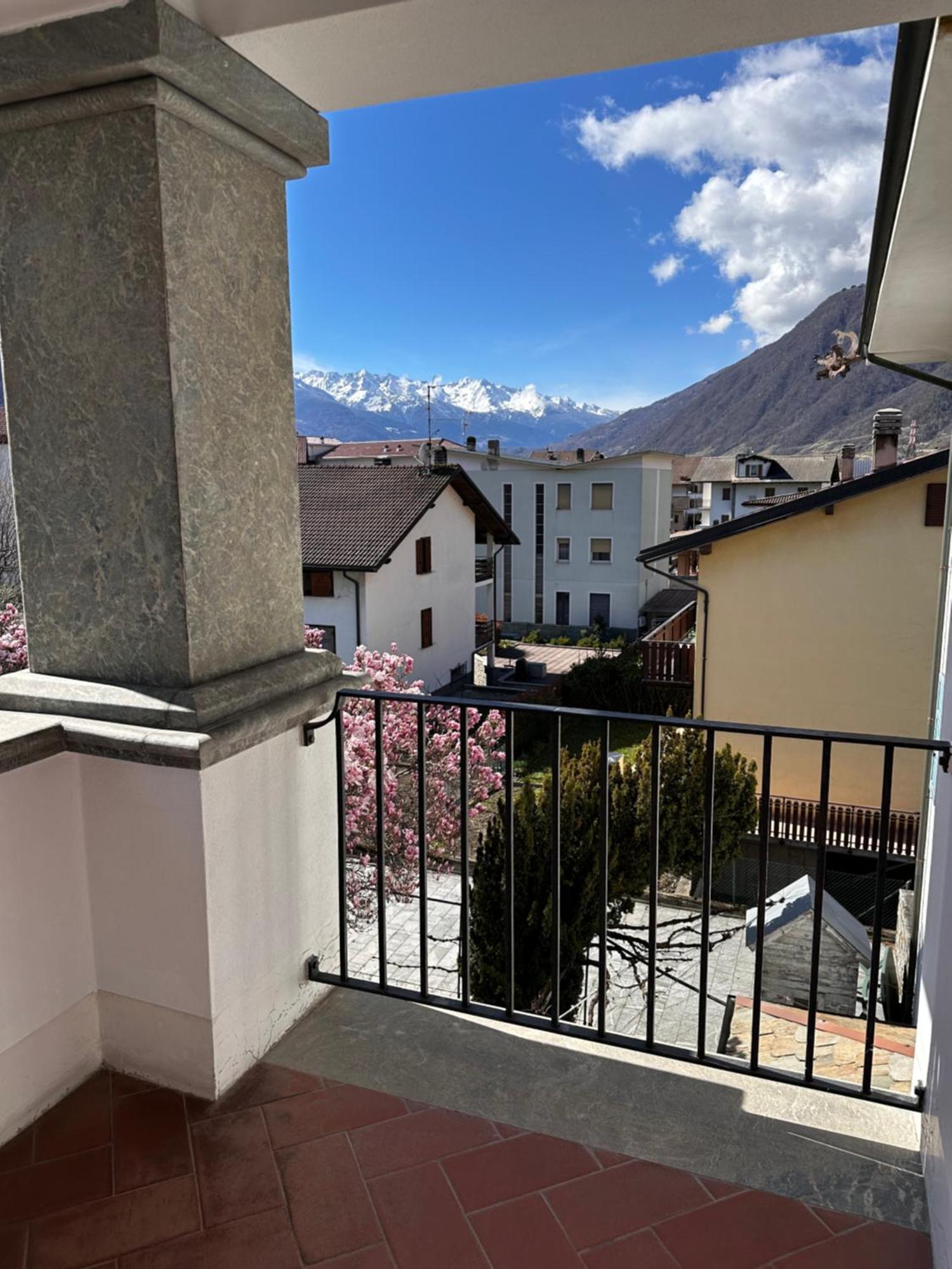 Ampio Appartamento Con Vista “Casa Magro” Tirano Εξωτερικό φωτογραφία